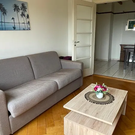 Apartamento Grand Avec 3 A Coucher Lausana
